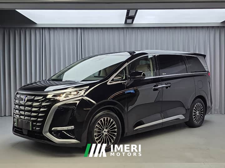 Denza D9 EV 620 Premium Edition