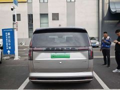 Volvo EM90 2025 Ultra Six-Seater - ფოტო 4
