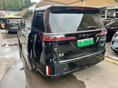 Voyah Dreamer Facelift PHEV Champion Edition - ფოტო 12