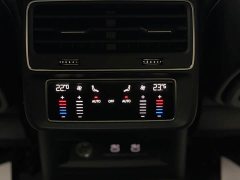 Audi Q8 2019 55 TFSI Dynamic Select - ფოტო 18