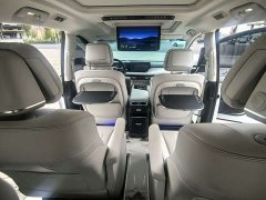 Buick GL8 New Energy Luzun Respect Edition 7-Seater - ფოტო 8