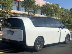 Li Auto MEGA 2025 Home Family Edition - ფოტო 10