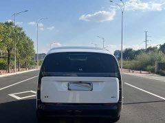 Li Auto MEGA 2025 Home Family Edition - ფოტო 9