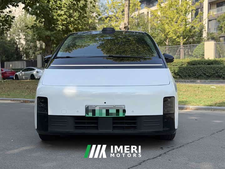 Li Auto Li Xiang MEGA Ultra - ავტომობილი ჩინეთიდან