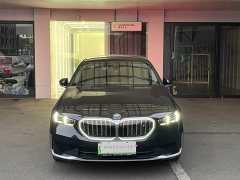 BMW i5 eDrive 35L Luxury Edition Premium Package - ფოტო 2