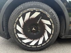 Tesla Model Y Long Range All-Wheel Drive - ფოტო 13