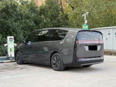 Li Auto Li Xiang MEGA Ultra - ფოტო 11