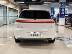 Li Auto L6 Max - ფოტო 6