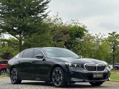 BMW 5 Series 530Li Premier M Sport Package - ფოტო 3