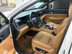 Li Auto ONE Extended Range 6-Seater - ფოტო 2