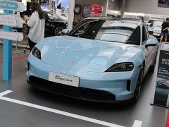 Porsche Taycan - ფოტო 1