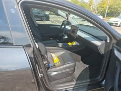 Tesla Model Y Rear-Wheel Drive - ფოტო 19