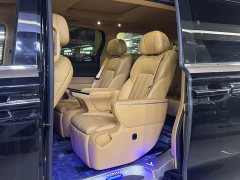 Voyah Lantu Dreamchaser PHEV AWD Excellence Kunpeng Edition - ფოტო 6