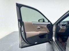 Lexus ES 300h Premium Edition - ფოტო 14