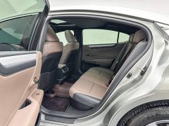 Lexus ES 300h Premium Edition - ფოტო 20