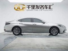 Lexus ES 300h Premium Edition - ფოტო 5