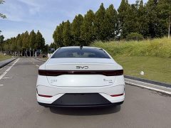 BYD Qin PLUS EV Smart Drive 420KM Leading Edition - ფოტო 4