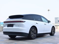 Li Auto i6 Two-wheel drive standard version - ფოტო 5