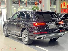 Audi Q7 55 TFSI quattro S line Sport - ფოტო 9