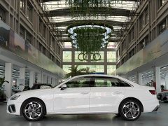 Audi A4L 2020 40 TFSI Fashion Dynamic - ფოტო 2