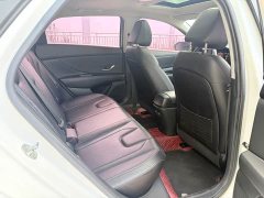 Hyundai Elantra 1.5L CVT Luxury - ფოტო 11