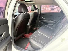 Hyundai Elantra 1.5L CVT Luxury - ფოტო 8