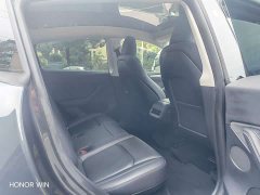 Tesla Model Y Rear-Wheel Drive - ფოტო 11