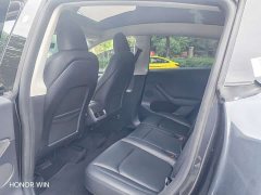Tesla Model Y Rear-Wheel Drive - ფოტო 5