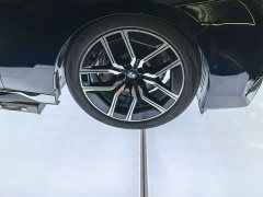 BMW 7 Series 735Li Luxury Package - ფოტო 3