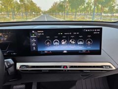 BMW iX xDrive40 - ფოტო 17