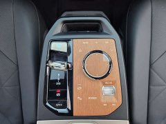 BMW iX xDrive40 - ფოტო 18