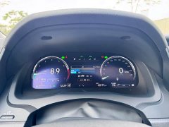 Toyota Camry 2.5G Luxury - ფოტო 18