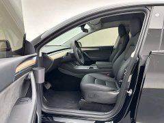 Tesla Model Y Long Range All-Wheel Drive - ფოტო 10