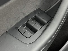 Tesla Model Y Long Range All-Wheel Drive - ფოტო 13