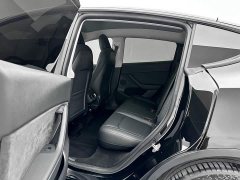 Tesla Model Y Long Range All-Wheel Drive - ფოტო 17