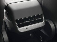Tesla Model Y Long Range All-Wheel Drive - ფოტო 18