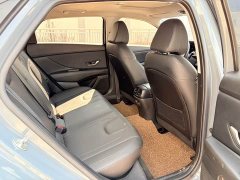 Hyundai Elantra 1.5L CVT GLX Elite - ფოტო 10