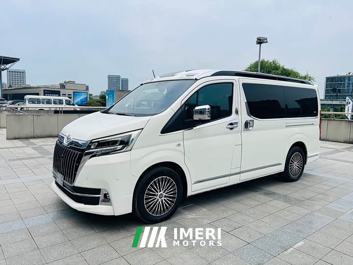 FAW HIACE 3.5L Automatic 7-Seater