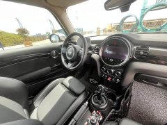 BMW MINI Facelift 1.5T COOPER Classic Edition - ფოტო 8