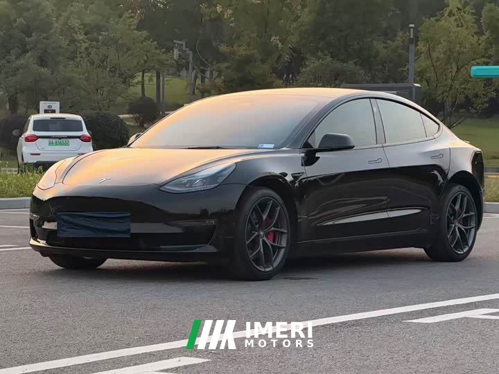 Tesla Model 3 Performance All-Wheel Drive - ავტომობილი ჩინეთიდან