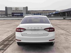 Skoda Octavia 1.5L Automatic Comfort Edition - ფოტო 4
