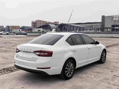 Skoda Octavia 1.5L Automatic Comfort Edition - ფოტო 5