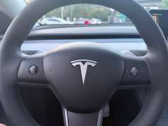 Tesla Model Y Rear-Wheel Drive - ფოტო 12