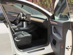 Tesla Model Y Long Range All-Wheel Drive - ფოტო 7