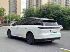 Li Auto i8 Standard Edition - ფოტო 11