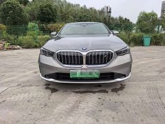 BMW i5 eDrive 35L Luxury Edition Premium Package - ფოტო 2