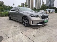 BMW i5 eDrive 35L Luxury Edition Premium Package - ფოტო 3