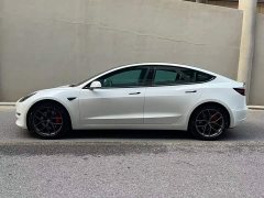Tesla Model 3 Performance All-Wheel Drive - ფოტო 3