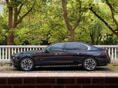 BMW 7 Series 740Li Premier Luxury Package - ფოტო 9