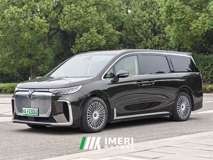 Voyah Lantu Dreamchaser PHEV AWD Flagship Kunpeng Edition